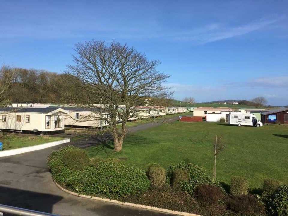 Oor Wee Hoose Hotel Leswalt Exterior photo
